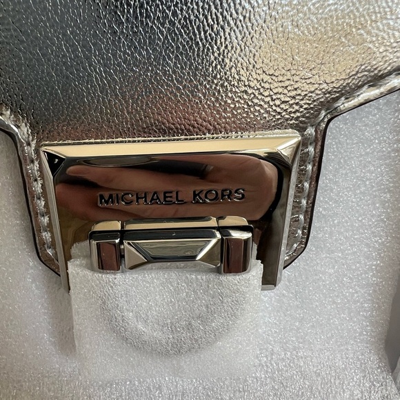 NWT Michael Kors Manhattan Convertible bag - Picture 5 of 8